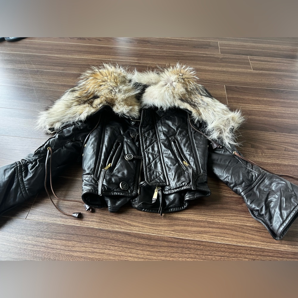 Dsquraed2 short leather jacket with real fur ALMOST NEW WORN FEW TIMES